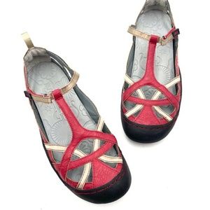JBU Jambu Red & Gold Current T-strap Sandals 7.5